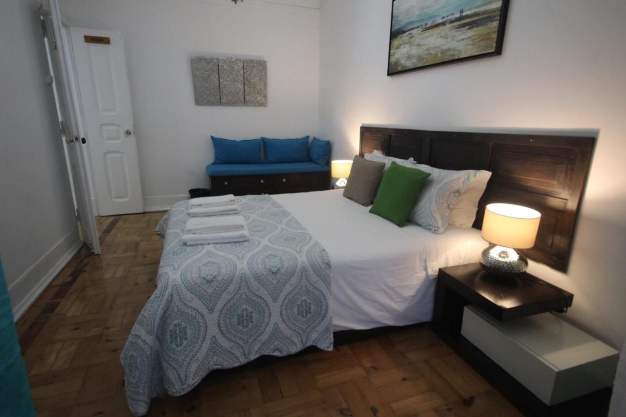 Ocean M1 R4 - Large Double Room With Shared Bathroom In City Center Lisbona Esterno foto